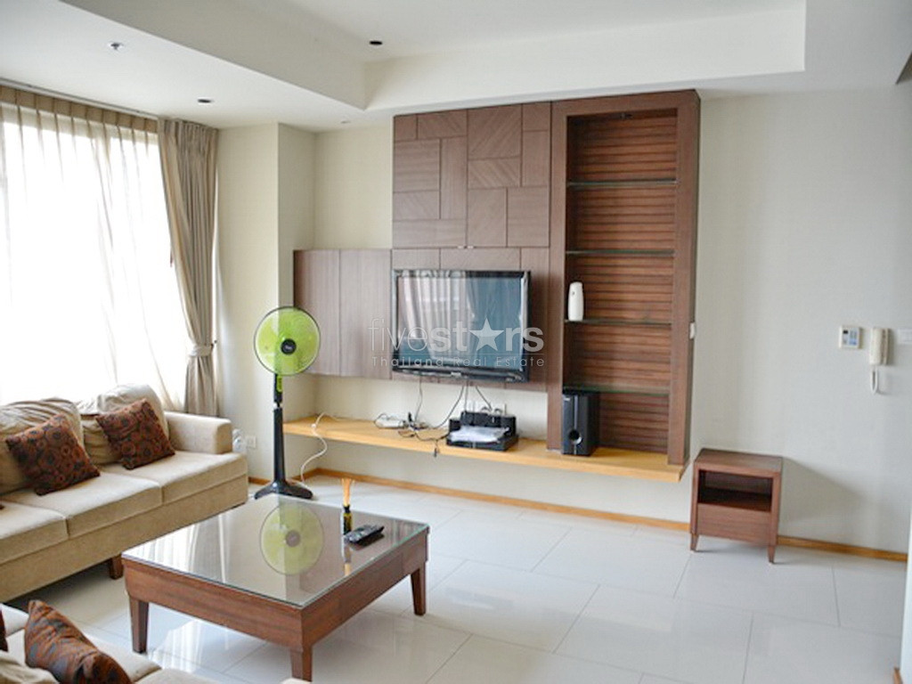 à Bangkok, appartement modern avec 2 chambres dans un immeuble de standing quartier Prompong, photo 2