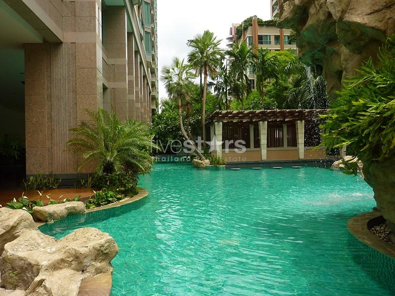 In Bangkok Luxury 4 Bedrooms Condominium with private lift, In Chidlom Area, photo 6