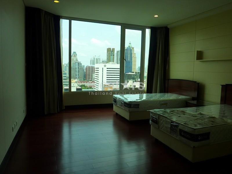 In Bangkok Luxury 4 Bedrooms Condominium with private lift, In Chidlom Area, photo 7