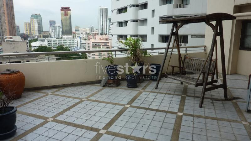 Big 3 Bedroom Apartment For Rent in Sukhumvit Soi 11, photo 3