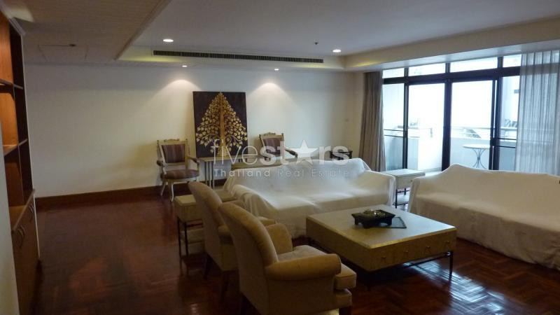 Big 3 Bedroom Apartment For Rent in Sukhumvit Soi 11, photo 5