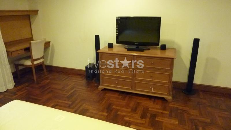 Big 3 Bedroom Apartment For Rent in Sukhumvit Soi 11, photo 7