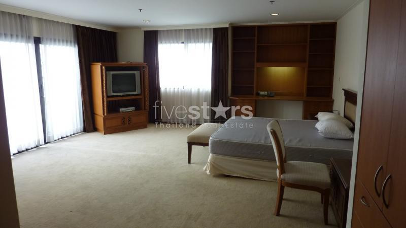 Large 3 Bedroom Apartment For Rent In Sukhumvit 11, photo 4