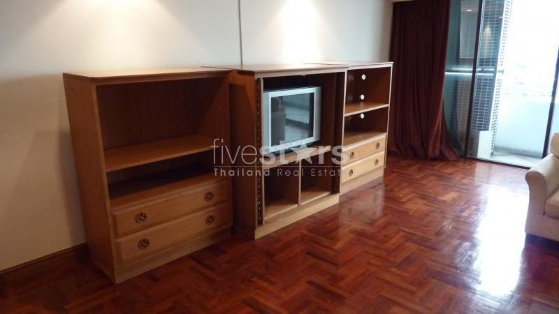 Large 3 Bedroom Apartment For Rent In Sukhumvit 11, photo 5