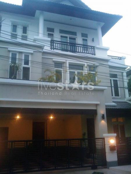 An oriental styled detached house with 4 bedrooms, 5 bathrooms, photo 3