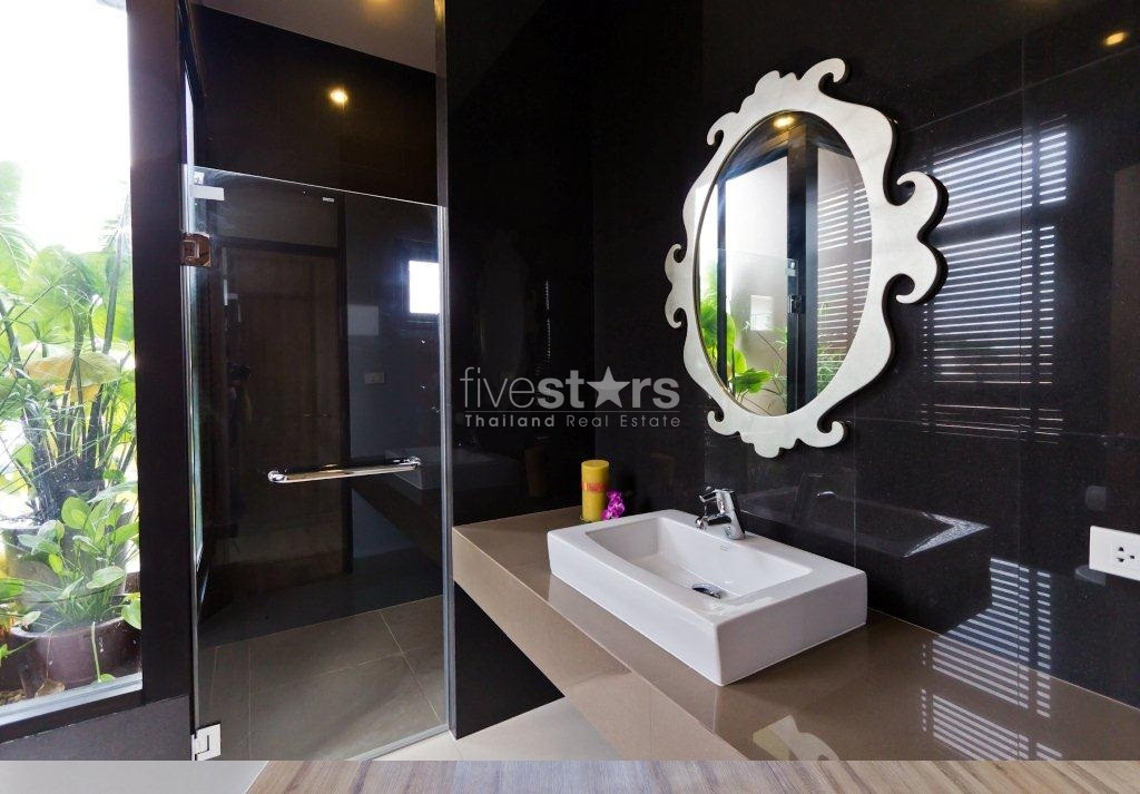 Maison design haut de gamme ultra moderne avec piscine., photo 5