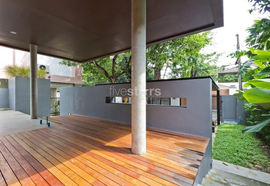 Maison design haut de gamme ultra moderne avec piscine., photo 4