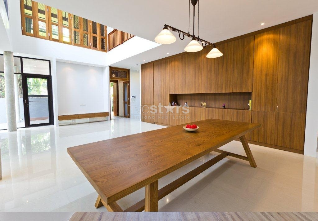Maison design haut de gamme ultra moderne avec piscine., photo 8