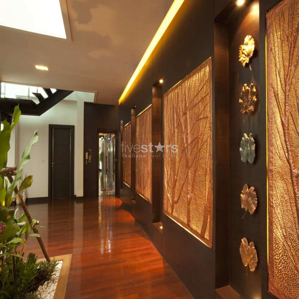 modern 3 storey house for sale in Ekamai area, photo 4