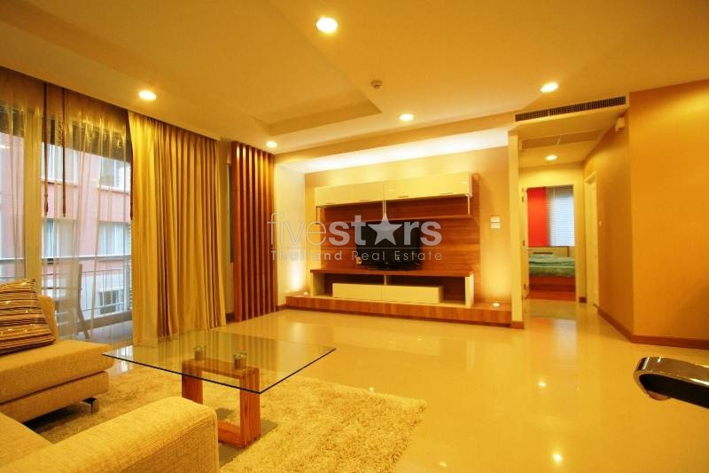Nice 2 bedroom recently had 1.5 M refurbishment  for rent in Sukhumvit 39