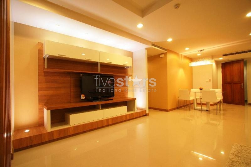 Nice 2 bedroom recently had 1.5 M refurbishment  for rent in Sukhumvit 39, photo 2