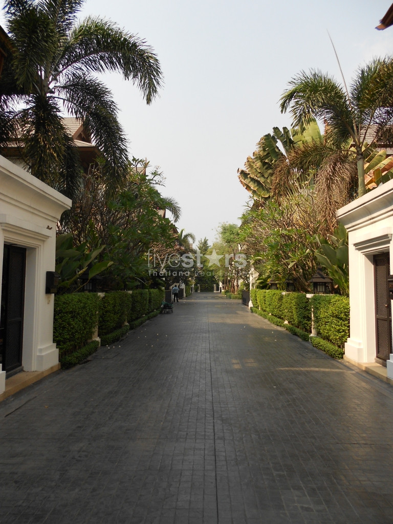 Modern Resort Style House With Pool in Compound, photo 2