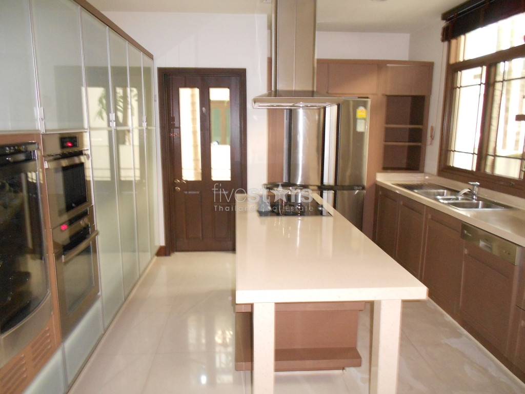 Modern Resort Style House With Pool in Compound, photo 6