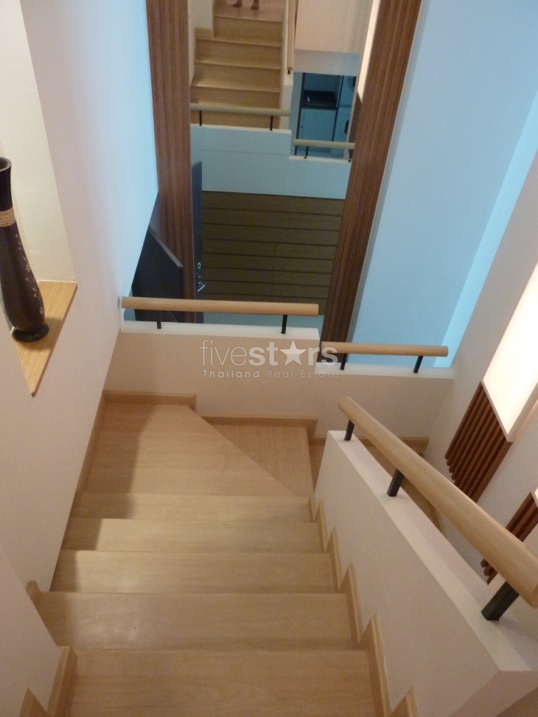 Condo en duplex de 2 chambres à louer à proximité de la station BTS Ratchadamri, photo 8