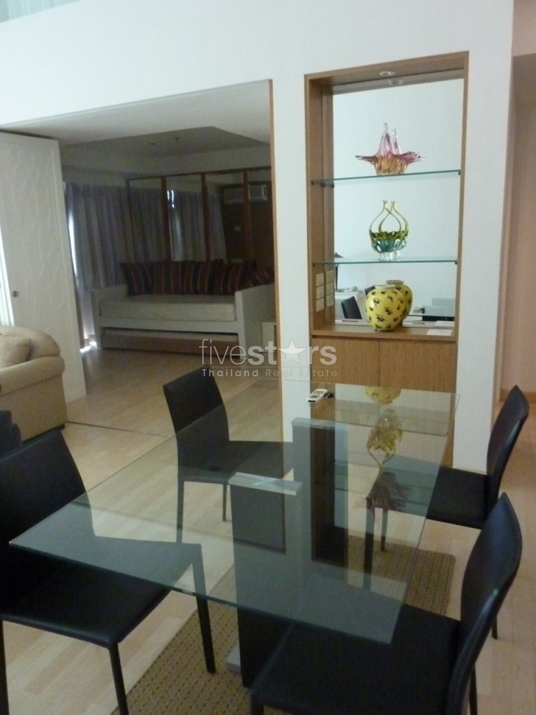 Condo en duplex de 2 chambres à louer à proximité de la station BTS Ratchadamri, photo 9