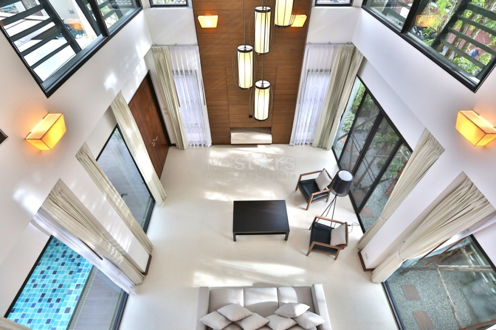 maison moderne avec 4 chambres et piscine privée, photo 6