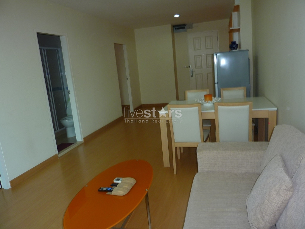 nice fully furnished 2 bedroom located in a quiet street near BTS Prakhanong., photo 2