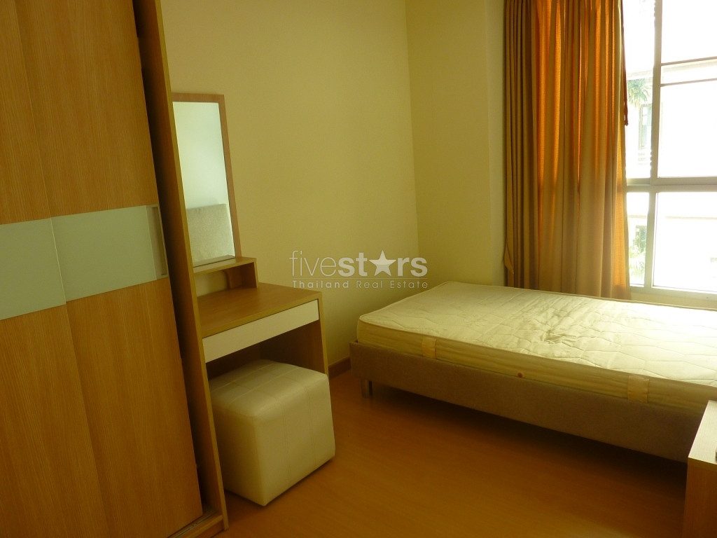 nice fully furnished 2 bedroom located in a quiet street near BTS Prakhanong., photo 6