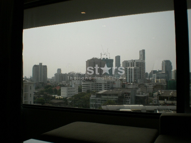 Nice 2 bedroom for rent near MRT Klongtoei, photo 9