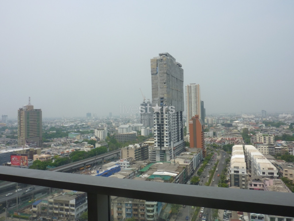 Appartement 2 chambres à louer en bord de rivière Chao Phraya, photo 3