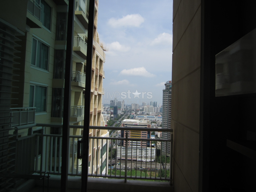 in Bangkok, a nice duplex type with 2 bedrooms, photo 6