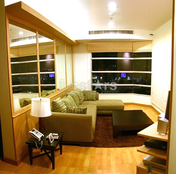 Appartement 2 chambres sur Sukhumvit pres des stations de BTS et de MRT
