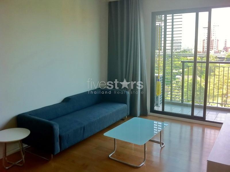 2 bedroom condominium for rent close to BTS Onnut