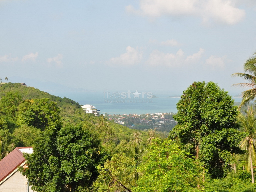 Parcelle de terrain de 2,400m2 vue mer
