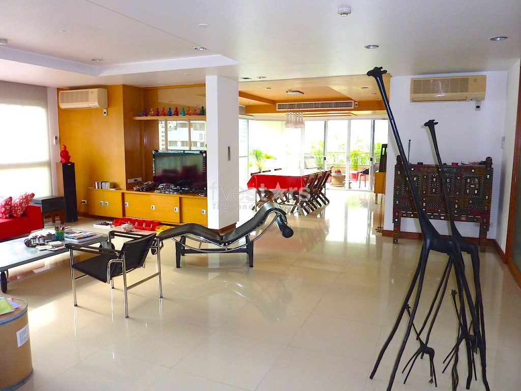 appartement spacieux avec 4 chambres proche BTS Phrompong, photo 3