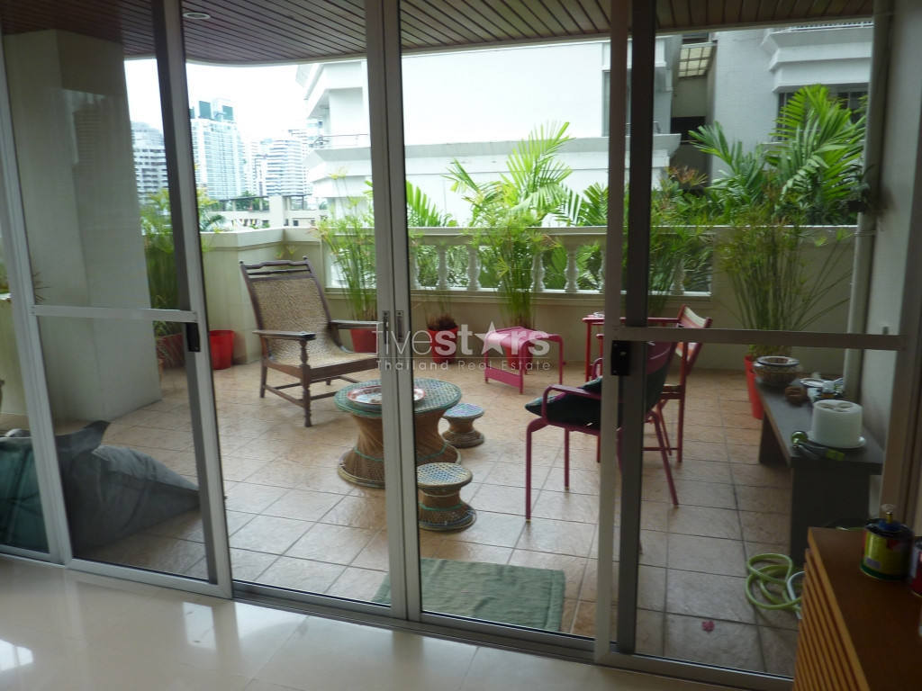 appartement spacieux avec 4 chambres proche BTS Phrompong, photo 6