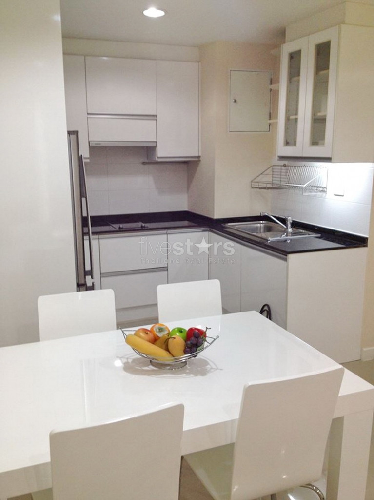 Bel appartement 2 chambres quartier Phromphong, photo 4