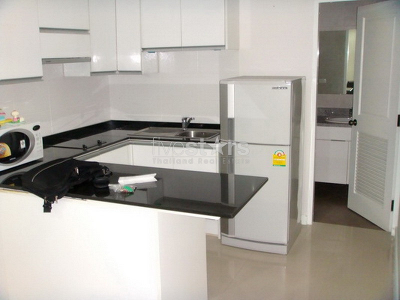 2 bedroom low rise condominium for rent close to BTS Prompong, photo 3