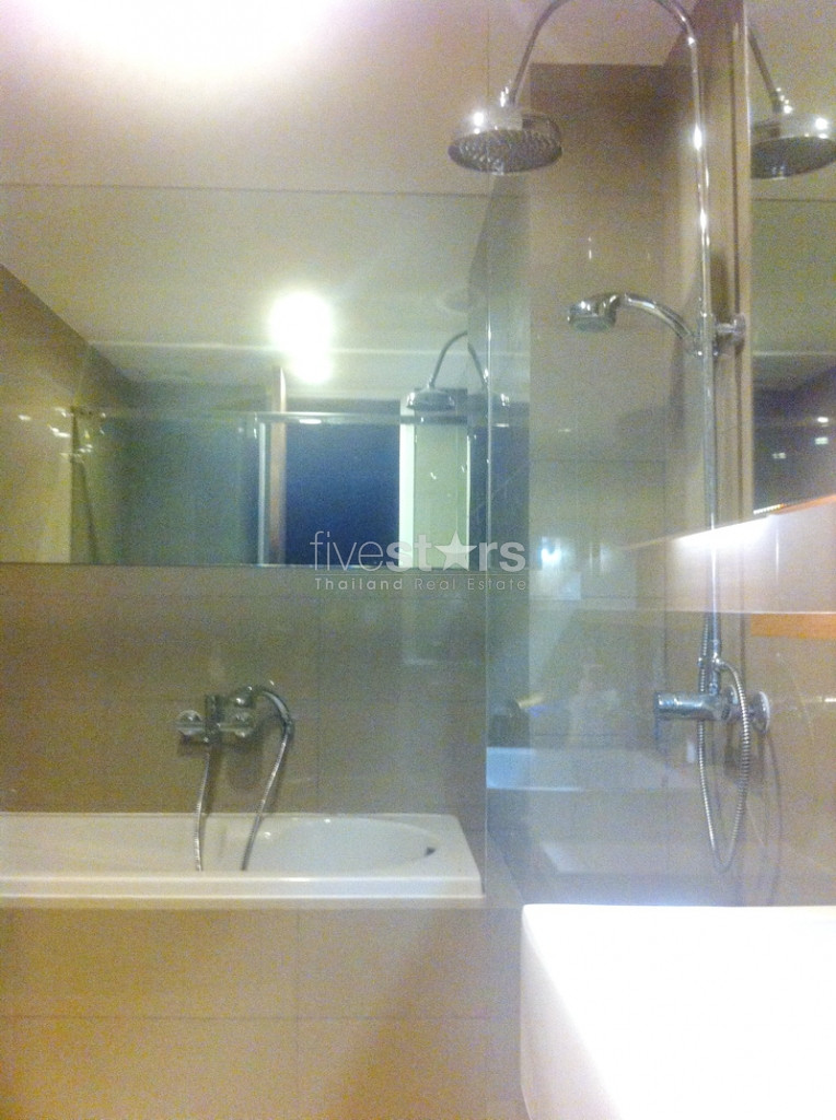 Appartement 1 chambre haut en étage quartier Nana, photo 6