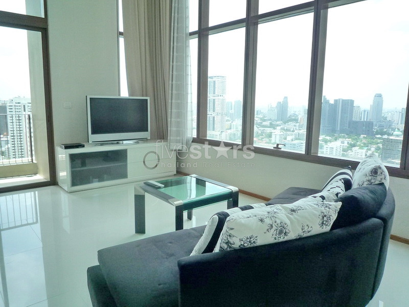 2 bedroom duplex condominium for rent near Prompong BTS Station, photo 4