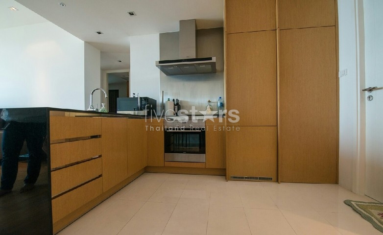 Beautiful 2 Bedroom High Rise Condominium Riverside, photo 4