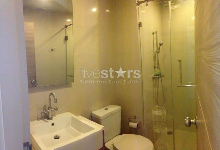 Condominium 2 Chambres à Saphan Taksin, photo 4