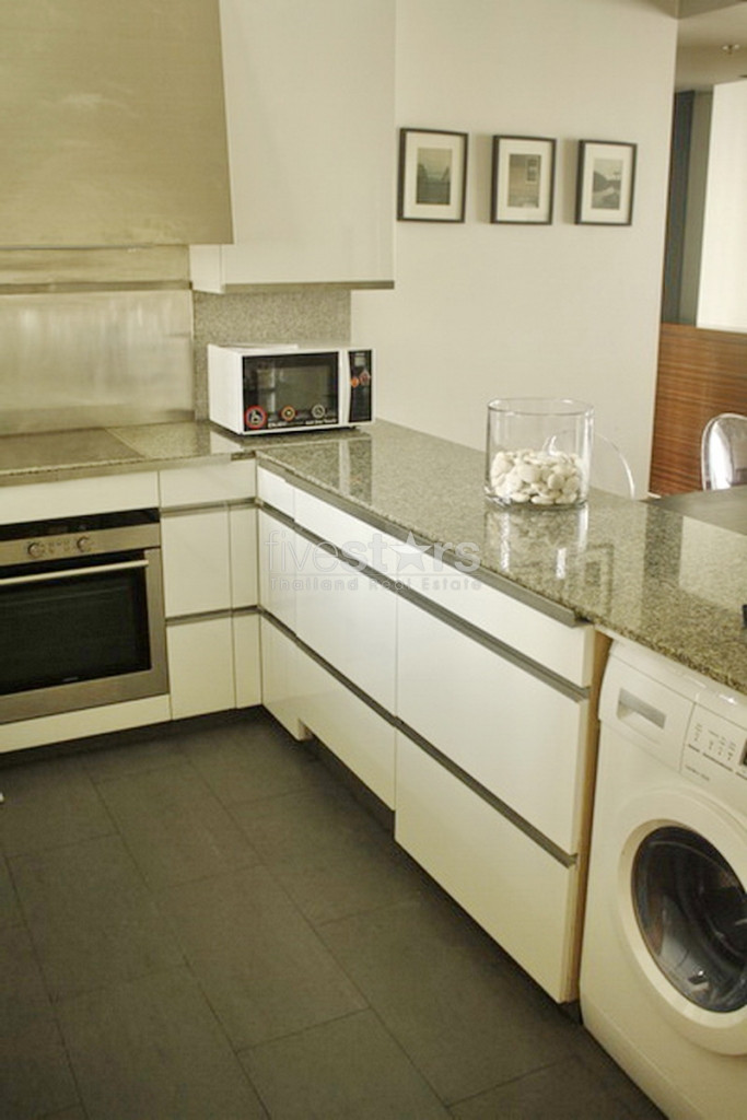 2 bedroom high end condo in the heart of Sathorn, photo 3