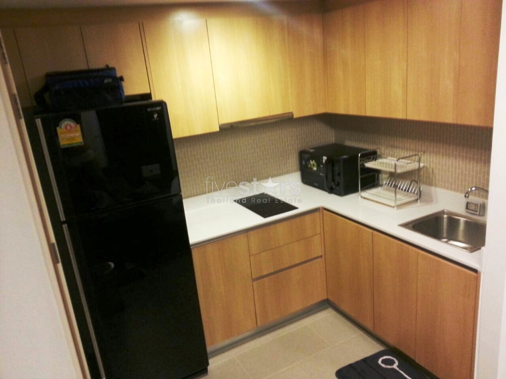 1 bedroom condo for rent close to The BTS Phloen Chit, photo 3