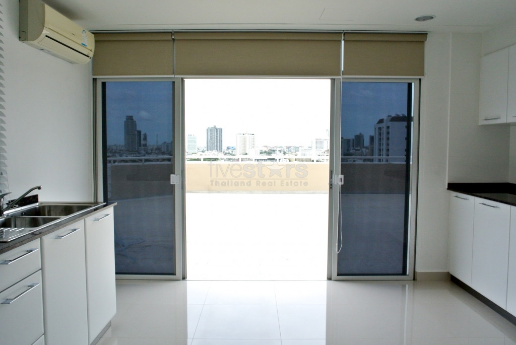 Superbe duplex avec 4 chambres et terrasse privée, photo 5