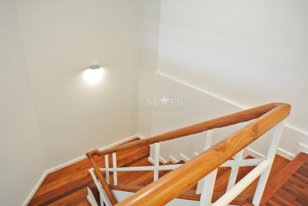 Superbe duplex avec 4 chambres et terrasse privée, photo 6