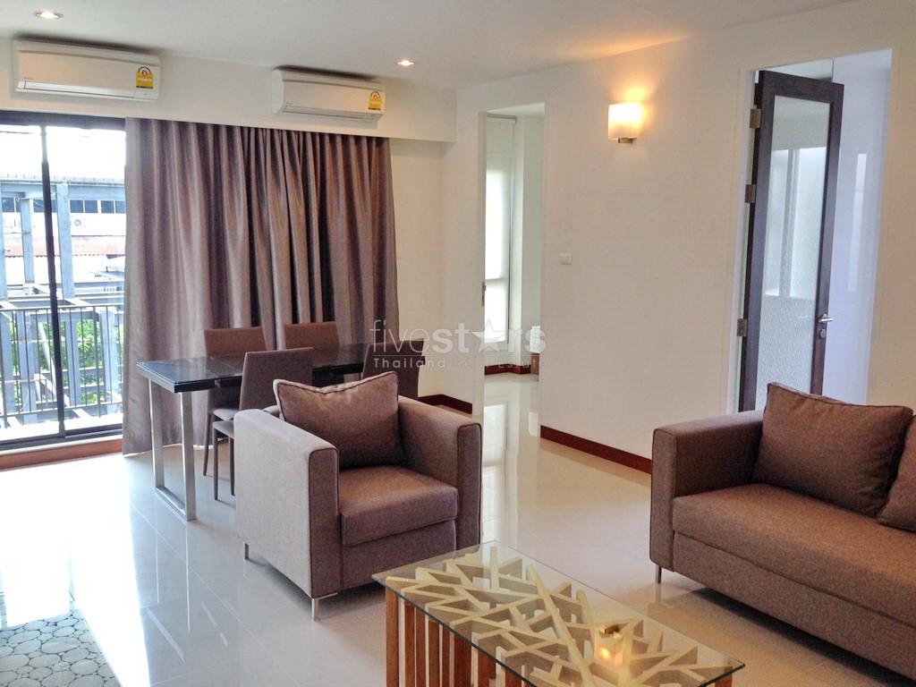 3 bedroom brand new apartment for rent in Ekamai area