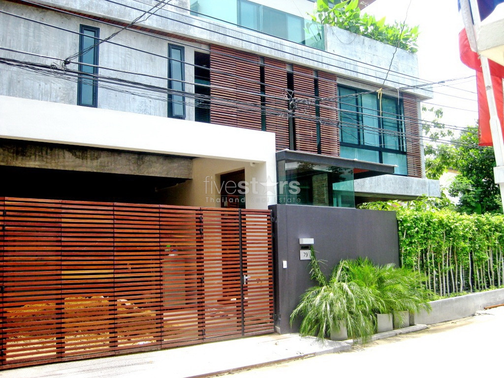 maison de luxe à louer proche de la station BTS Thonglor, photo 2
