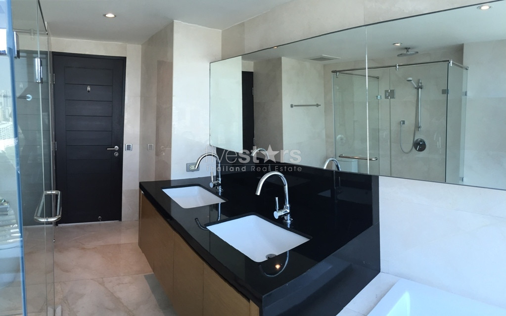 Beautiful 3 Bedroom Condominium Located right in Thonglor road, photo 5