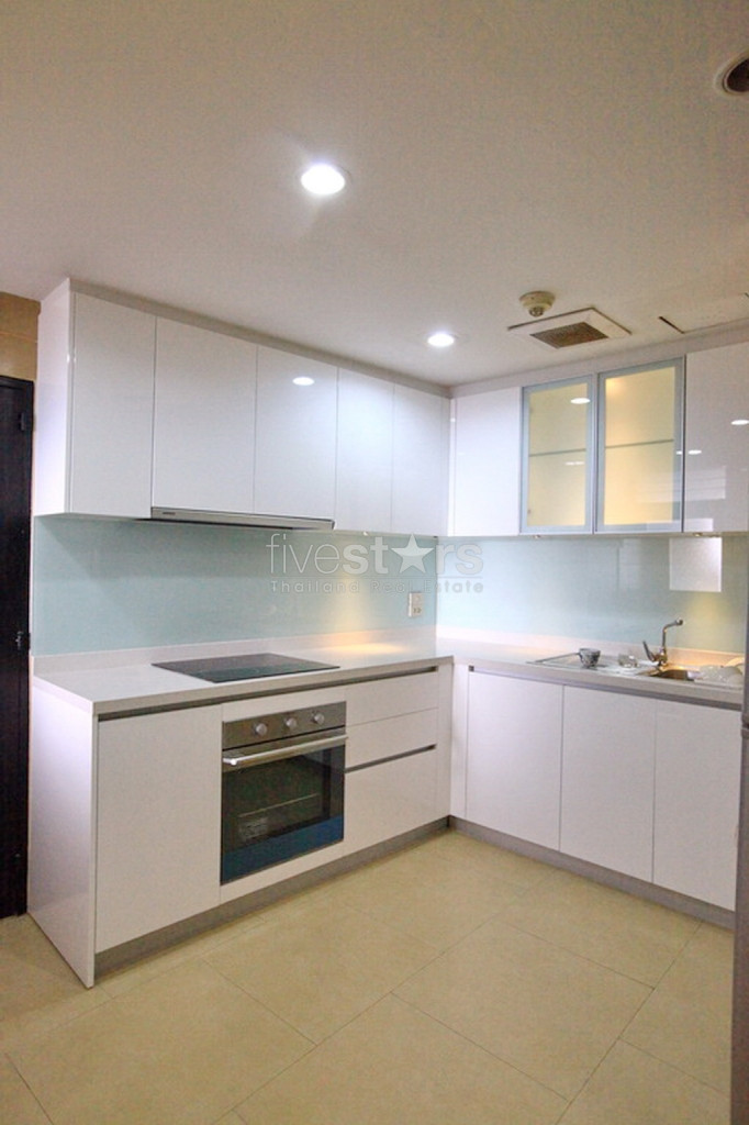 2 bedroom condo for rent close to BTS Prompong Station, photo 4