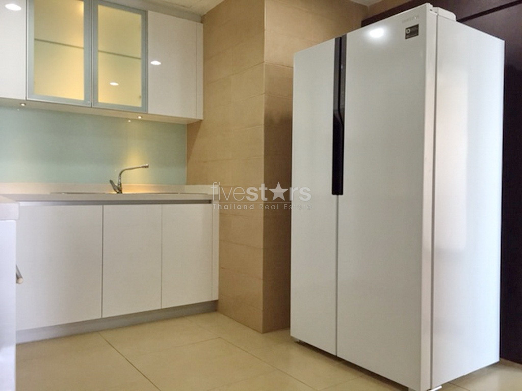 2 bedroom condo for rent close to BTS Prompong Station, photo 5