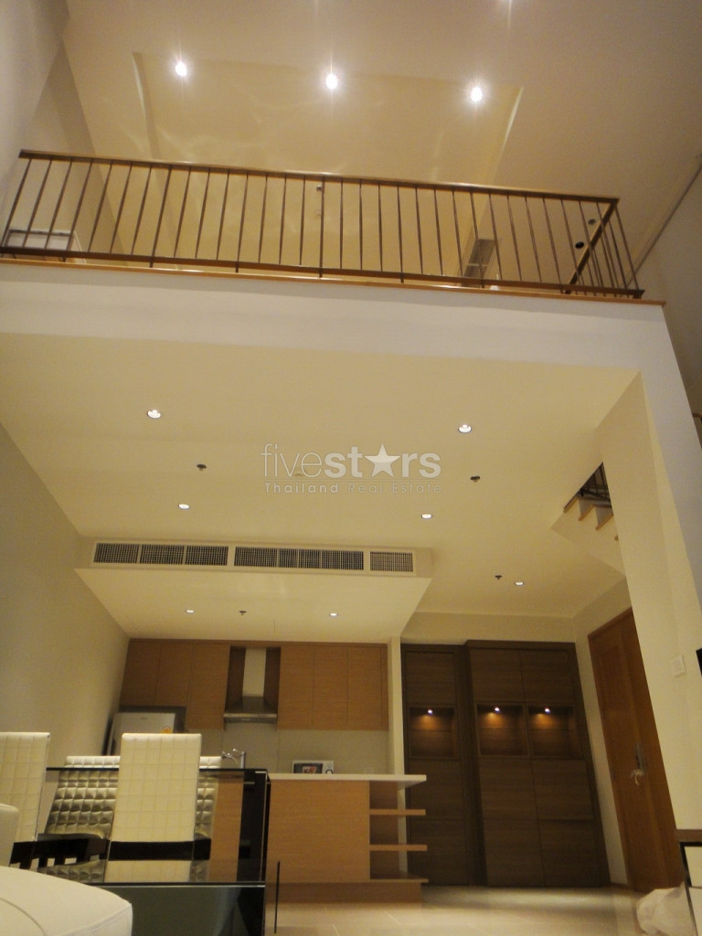 1 bedroom duplex condo for rent close to BTS Prompong Station, photo 5