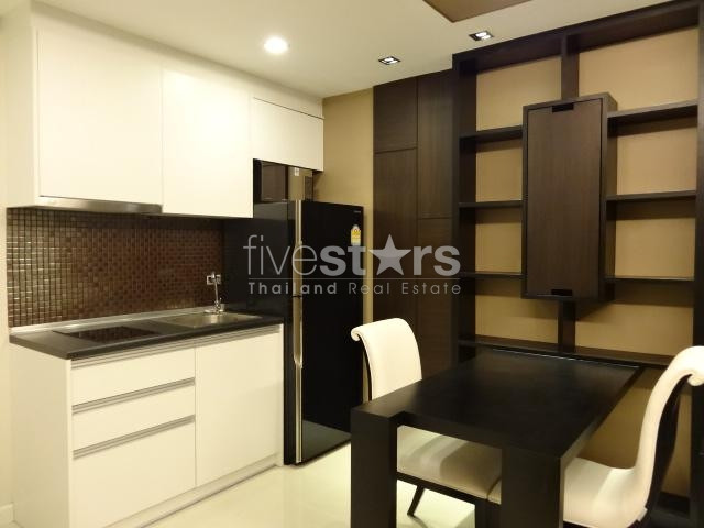 1 bedroom condo for rent near BTS Asoke Station