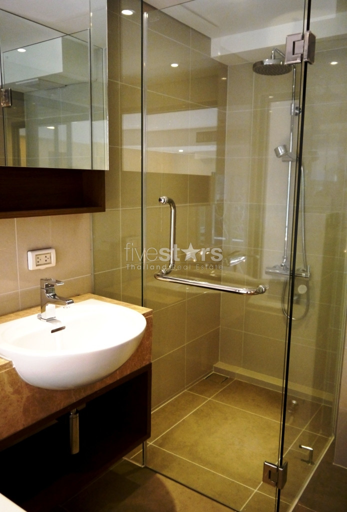 1 bedroom duplex for rent close to BTS Prompong, photo 6
