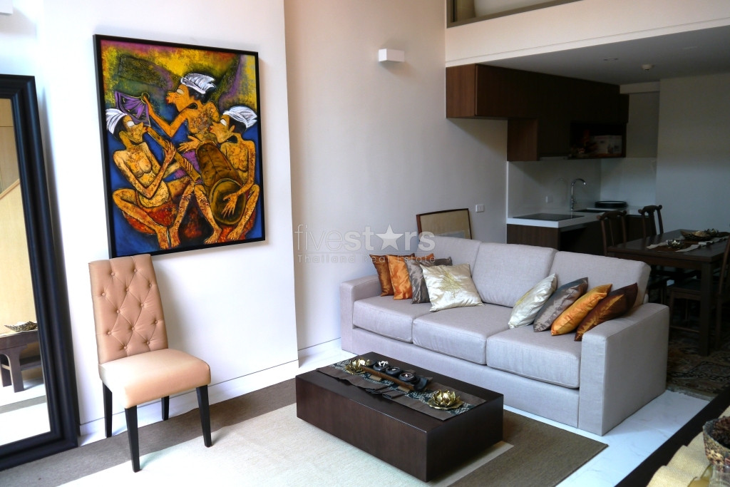 1 bedroom duplex for rent close to BTS Prompong