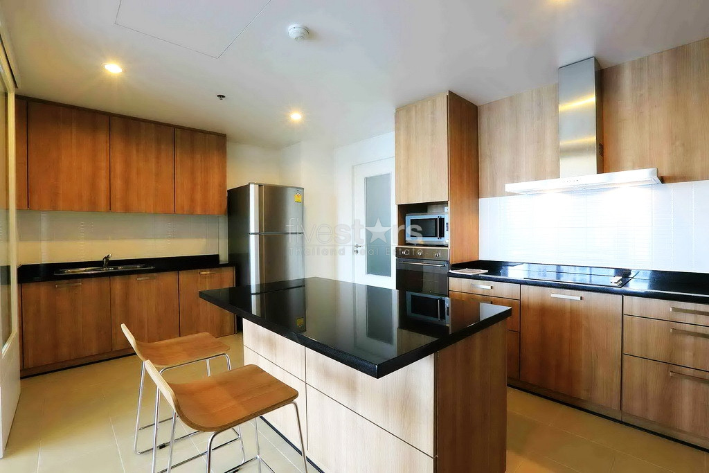 3+1 bedroom apartment for rent close to Prompong BTS Station, photo 2